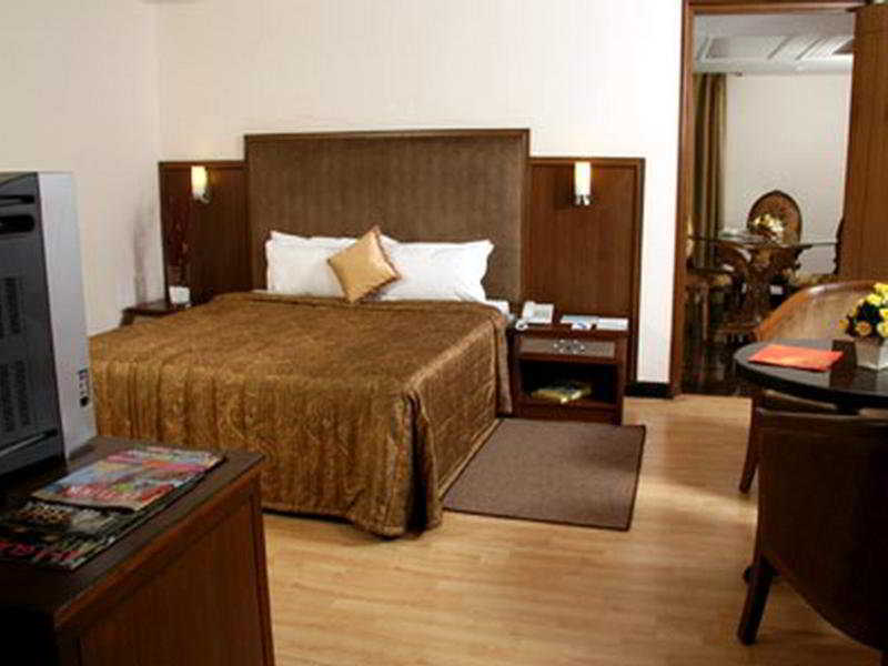 Greenpark Chennai Oda fotoğraf A room at the Taj Bengal