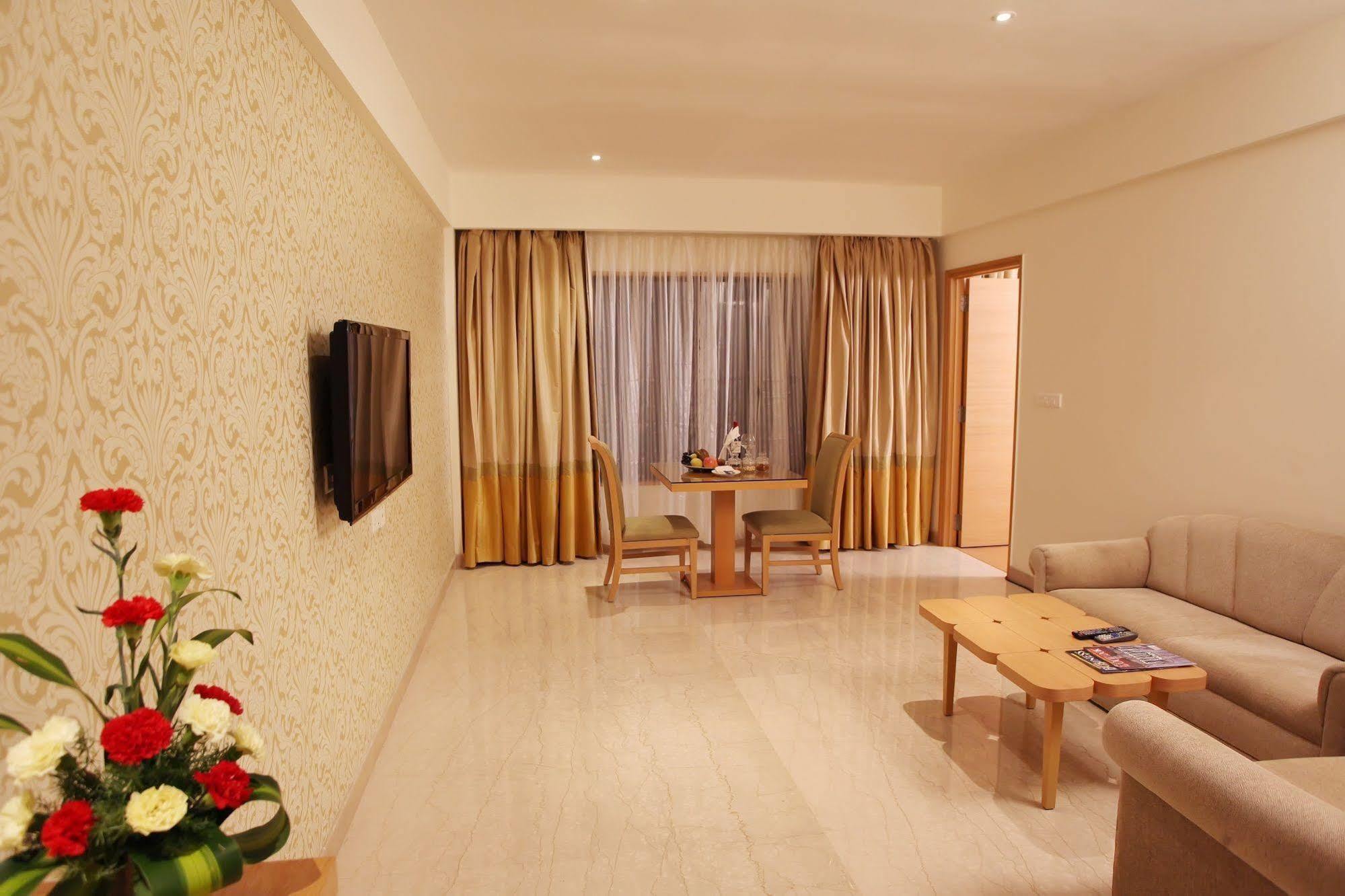 Greenpark Chennai Dış mekan fotoğraf A suite at the hotel