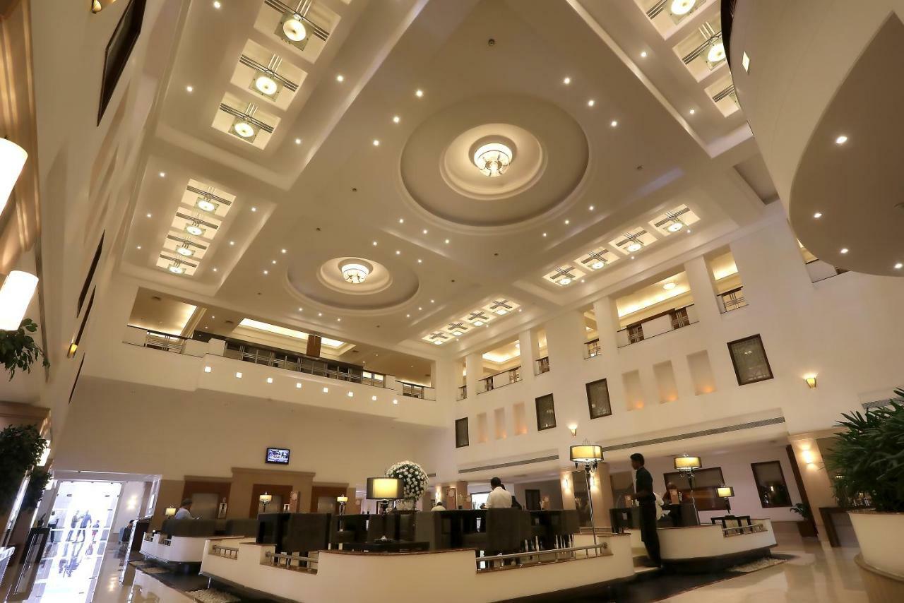 Greenpark Chennai Dış mekan fotoğraf The lobby of the hotel