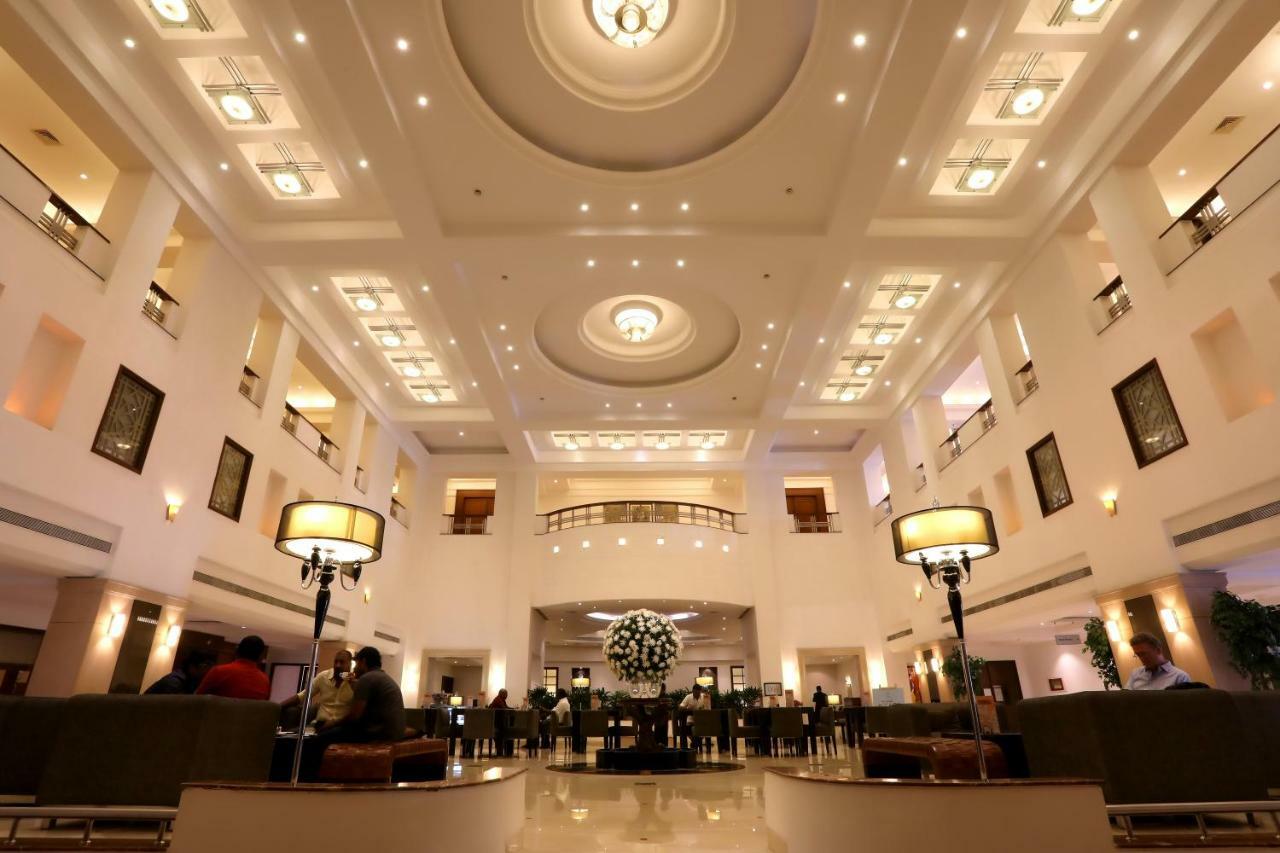 Greenpark Chennai Dış mekan fotoğraf The lobby of the hotel