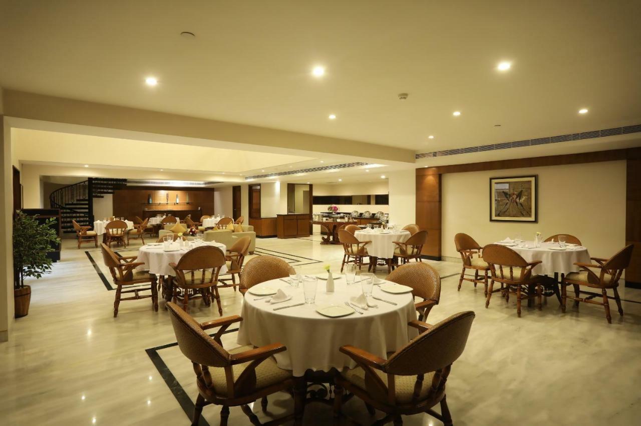 Greenpark Chennai Dış mekan fotoğraf The restaurant at the hotel
